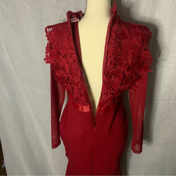 Red dress midi with sheer top - Picture 5 of 9